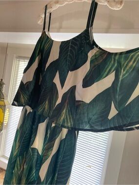SHEIN Green and Cream Leaf Print Dress